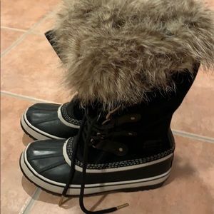 Brand new woman’s 6.5 black sorel boots!